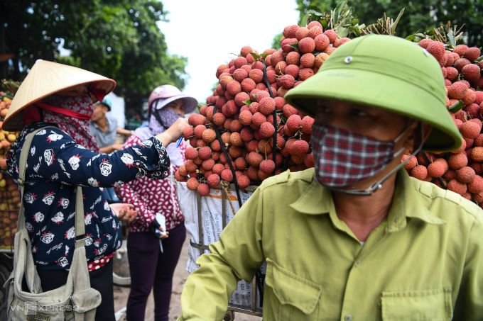 Bac Giang calls for agricultural product consumption 2