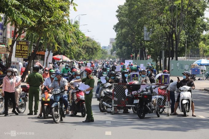 More than 420,000 people in Ho Chi Minh City are involved in Covid-19 cases