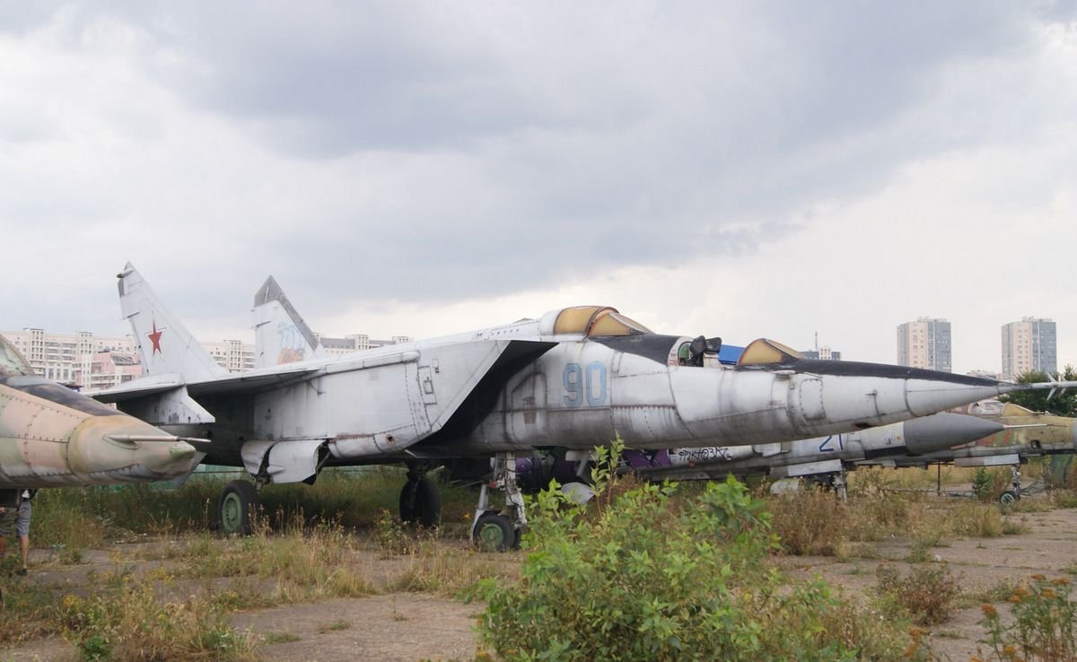 Russian military aircraft cemetery in Moscow 0
