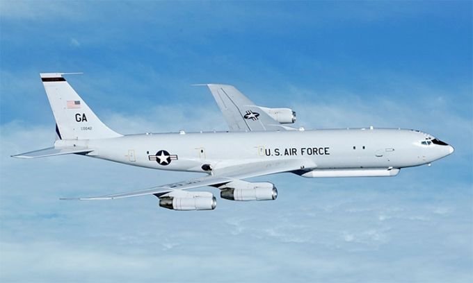 China is concerned that American reconnaissance aircraft threaten flight safety